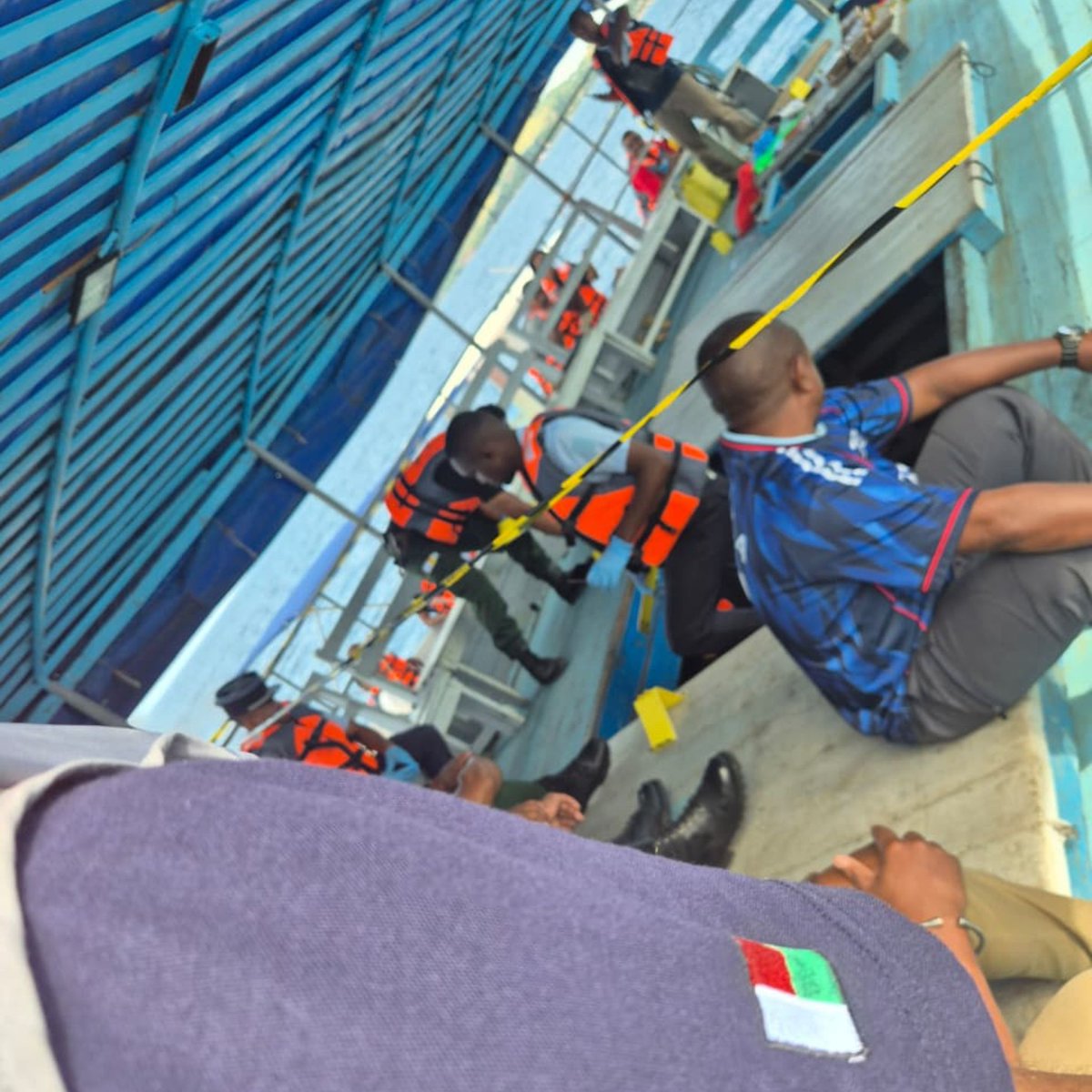 Madagascar24now's tweet photo. 🇲🇬 Last week in Nosy Be, 20 police officers took part in a mock crime scene exercise at sea, training to collect and analyze forensic and digital evidence to international standard
#Madagascar https://t.co/CZRLRErOix