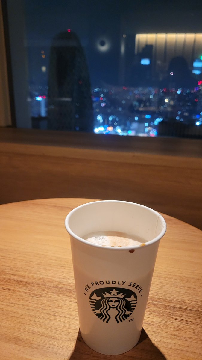 cocottelatte's tweet photo. Sky Plaza Ibasho發呆中。很喜歡那顆蛋😁😁😁😁😁😁😁 https://t.co/MLSLjjo86v