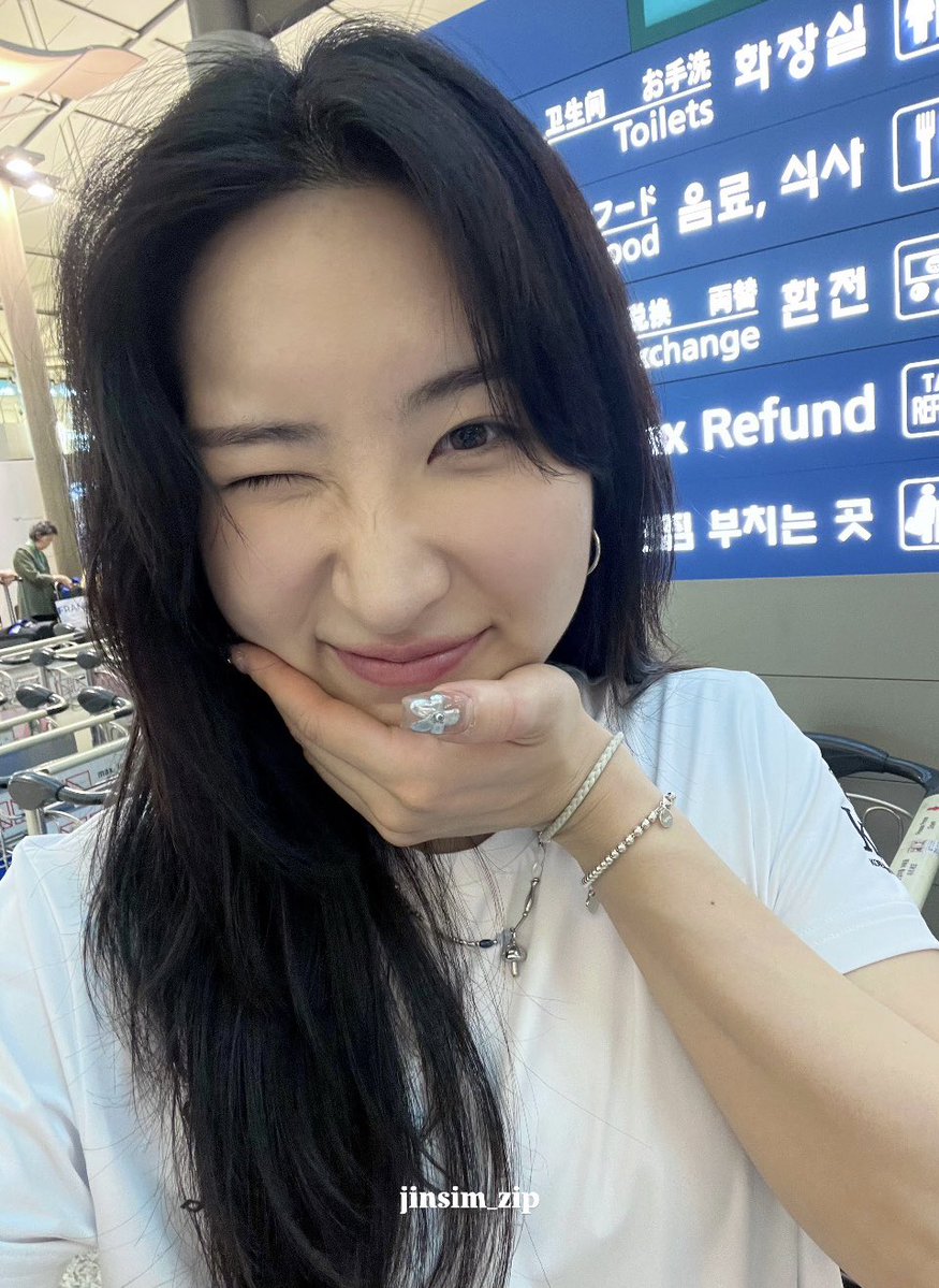 jinsim_zip2's tweet photo. 260809 전지훈련 출국
아궁빵🫴 길리
#쇼트트랙 #김길리 https://t.co/MzhurU6bsf