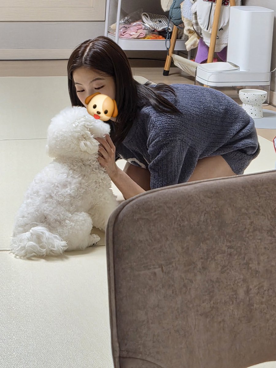 IM_LESSERAFIM's tweet photo. 사랑해
생일 축하해
언니의 하나뿐인 동생이라 너무 행운이고 행복이야🫶 오래오래 내 옆에 있어줘🐶🤍🐰

#OsakaPrincessKAZUHA
#카즈하생일기념_소금빵89개쏨
#카즈하 #KAZUHA
#홍은채 #HONGEUNCHAE https://t.co/SfxoRRrS5I
