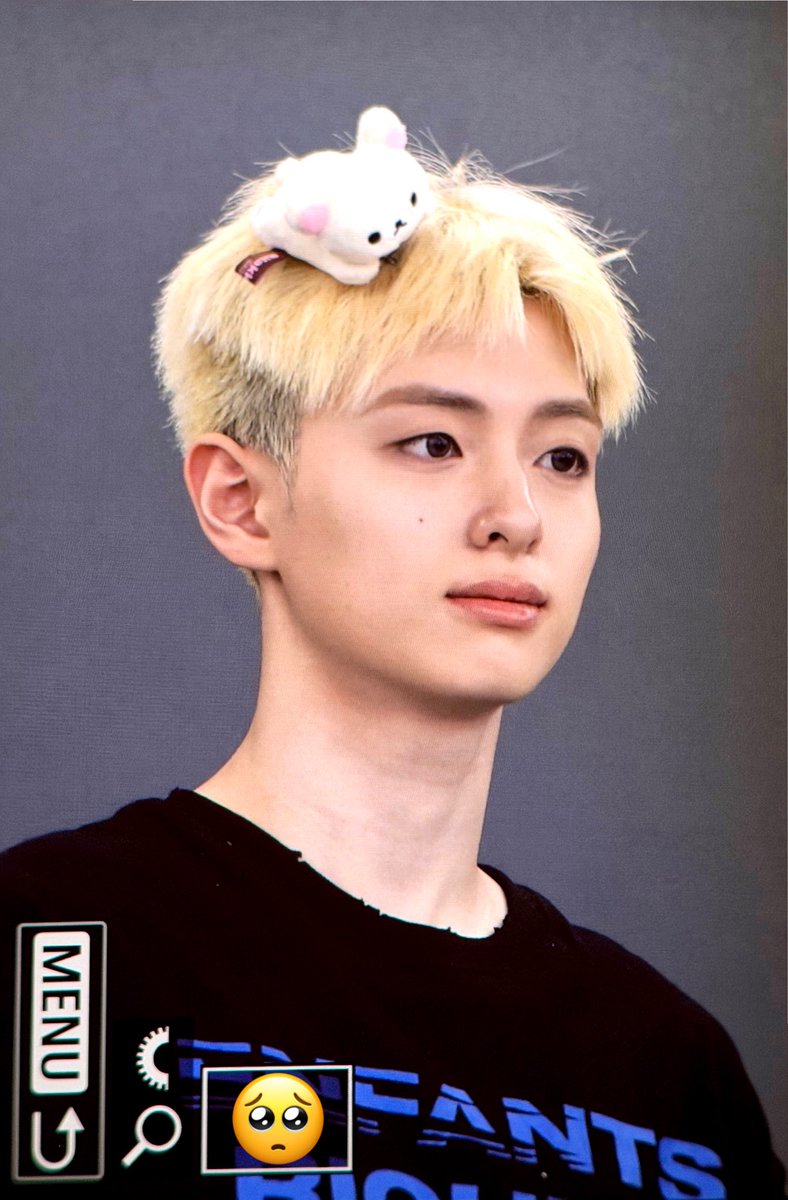 iluvhjn's tweet photo. 260809 애기타조다!!😻😻😻
#더윈드 #장현준 https://t.co/ETRr99Hdy2