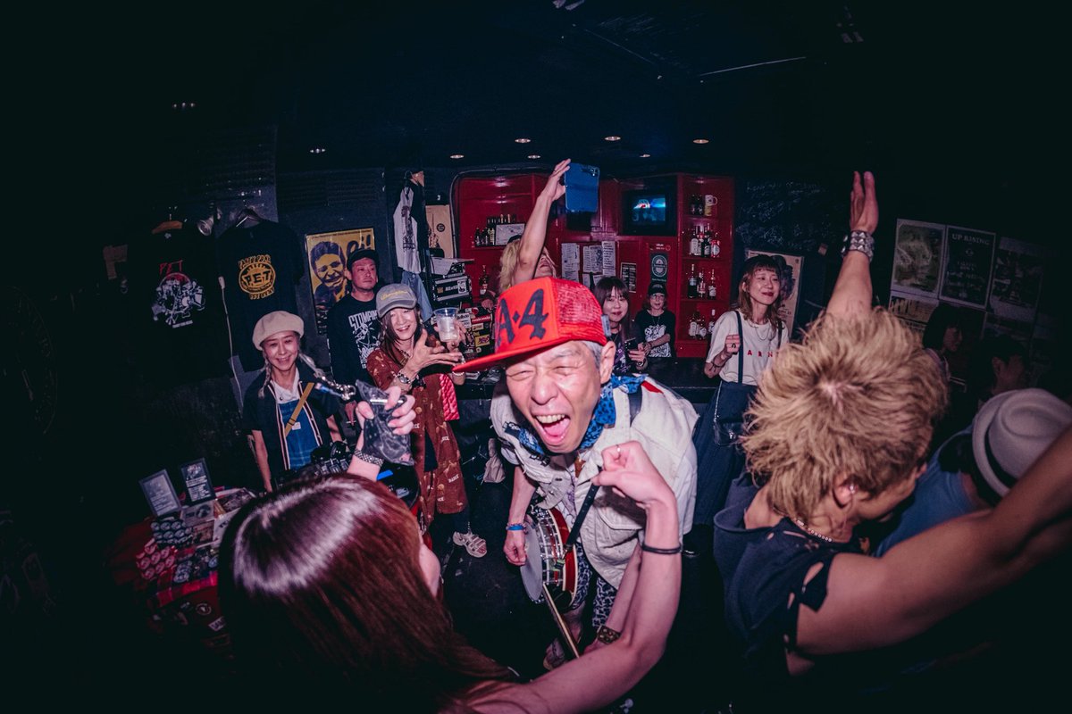 DIRTY_OLD_DRUNX's tweet photo. 🍺 RATS IN THE HOLE 🍺

Big thx to Gussan 📸🤝 ①
Photo by @dragon000stop1

8/7(金) 柴崎 RATHOLE
『RATS IN THE HOLE』

◉PET
◉CxCxD
◉Dirty Old DrunX
 
[DJ]
◎NOZOMI

⬇️ https://t.co/t3PvuLDyvZ