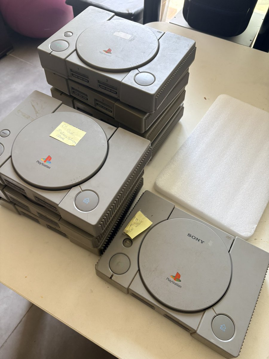 Banzai_Edition's tweet photo. Dernier carton de ps1 avec un Xstation ou picostation ou mieux maxstation faite votre demande il en aura pas pour tout le monde.#picostation #xstation #maxstation #ps1 https://t.co/Wt8LuN3fha