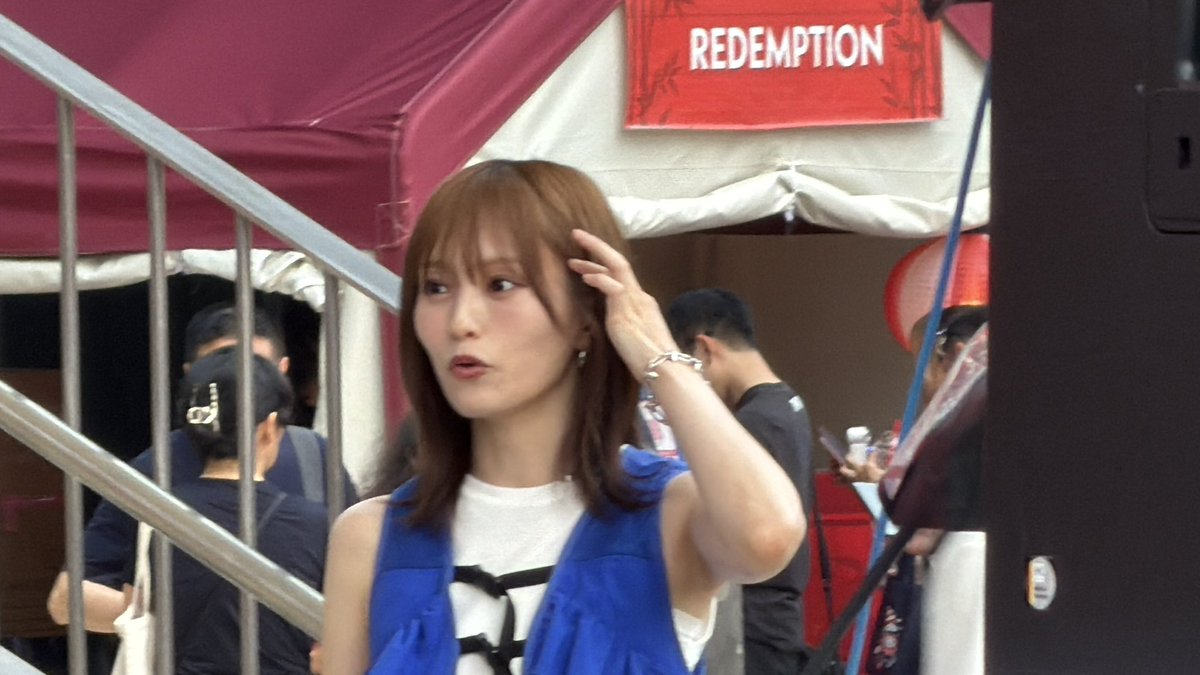 kei320713's tweet photo. #マレーシア🇲🇾
#クアラルンプール
#LaLaport (ららぽーと)
二日目
ライブスタート前①
#山本彩 https://t.co/40pqQ1nCBY