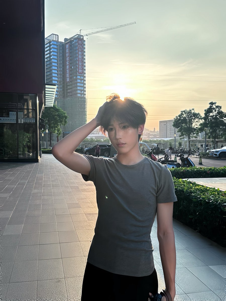 PureSadnesseses's tweet photo. ☀️ https://t.co/ET4a0kqVXG