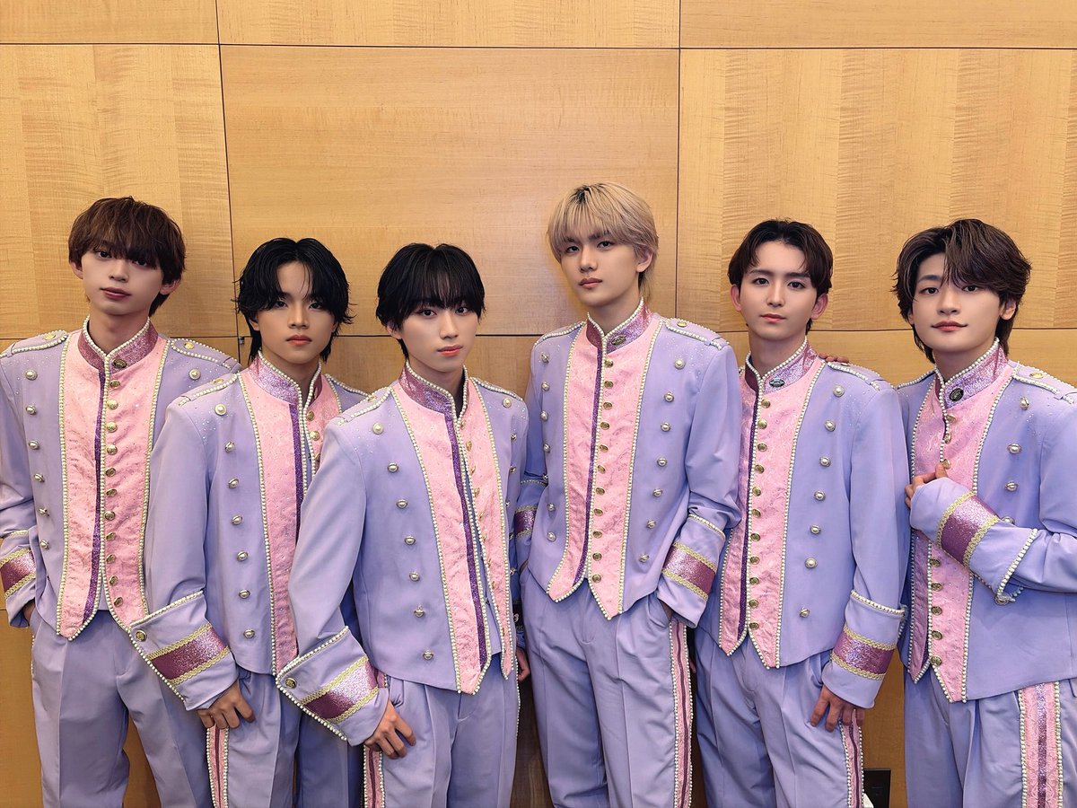 rr_mochiss's tweet photo. やっぱそせのホテルマン衣装大好き😻 https://t.co/JM2domoFOn