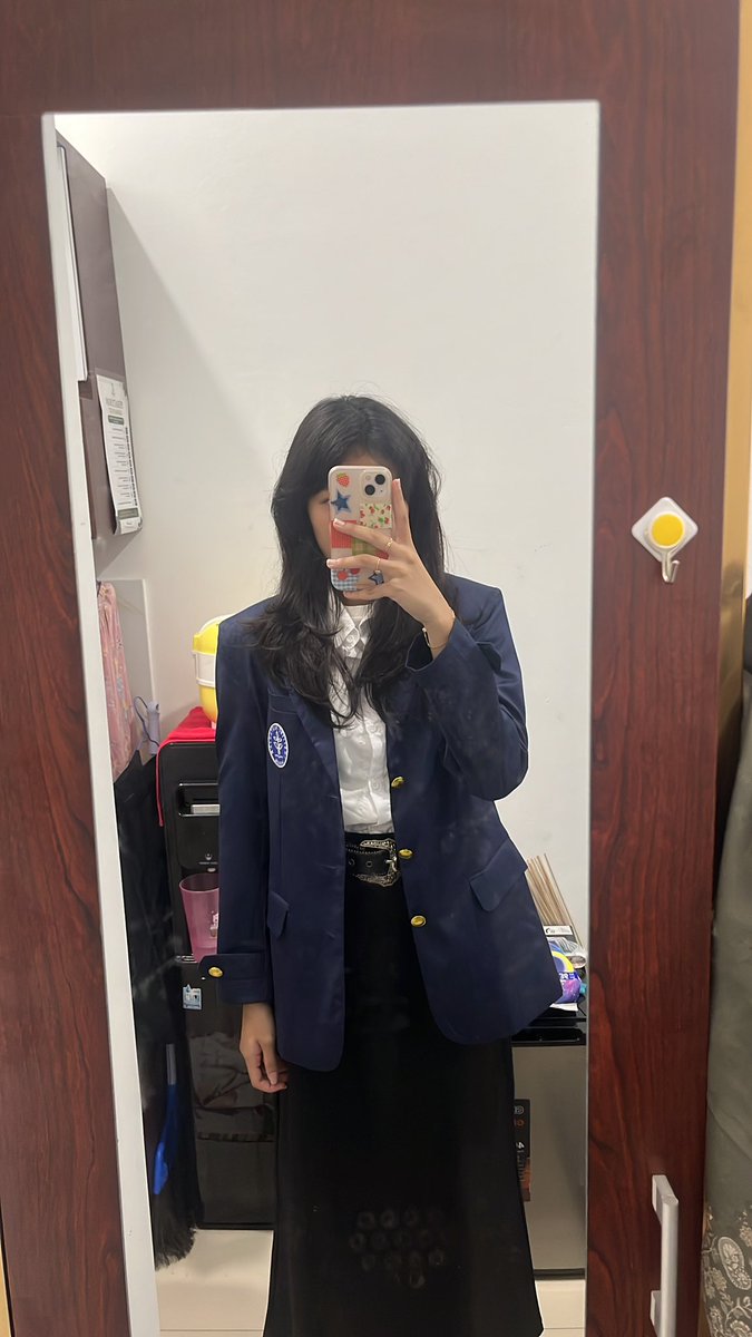 killedpear's tweet photo. jujur mnurut kalian ini pas apa kegedean pengen nyari tukeran deh…. sp yang butuh size s?? aku maw yang xs 🤤🤤 #sobatdipta https://t.co/G4ireOuHKK