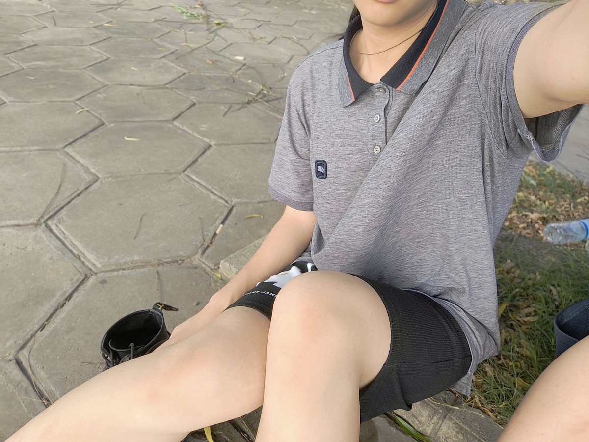 nianyu4year's tweet photo. 湿身诱惑-(⁠>⁠0⁠<⁠；⁠) https://t.co/eKMvrlOTnE