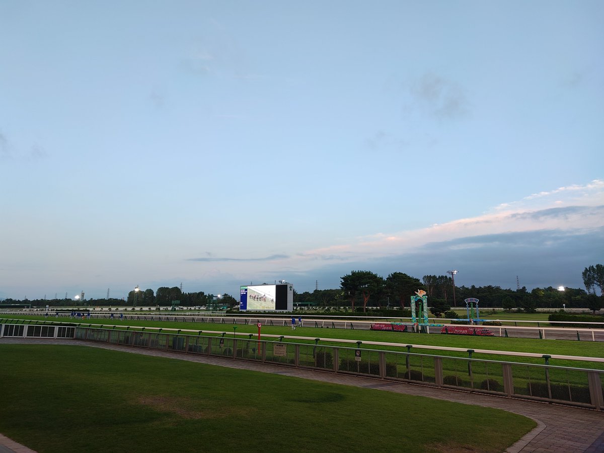 mini_gannga's tweet photo. 2日競馬して
土曜日は+1万
日曜は-8000でした。
お疲れ様でした。 https://t.co/RIhOdE6SsW