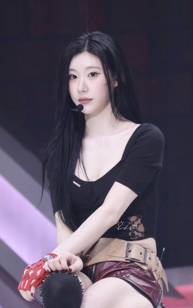 CL01623829's tweet photo. 🫶🏻❣️

#itzy #있지 #채령 
#CHAERYEONG https://t.co/DCX0PsXb8N