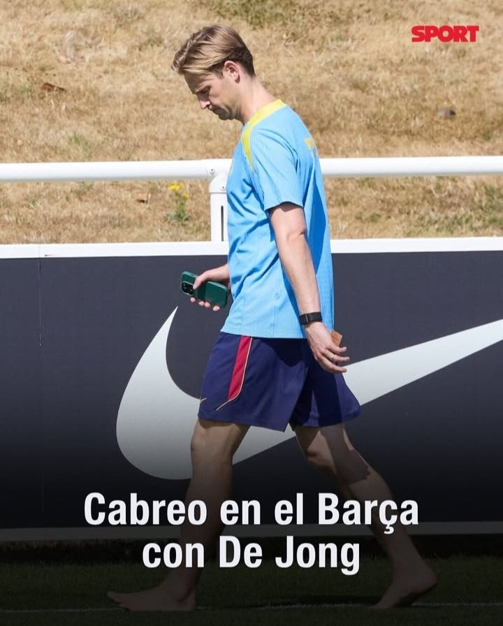 Kenji1899's tweet photo. @Gliese581cc @_Futbolero_ Frenkie De Jong más fuera que dentro del FC Barcelona... 🫡😉 Ya te lo dije Amigo... Va a jugar poquito... Y Con Rodri Hernández, menos de poquito! https://t.co/F82Wr49FsO