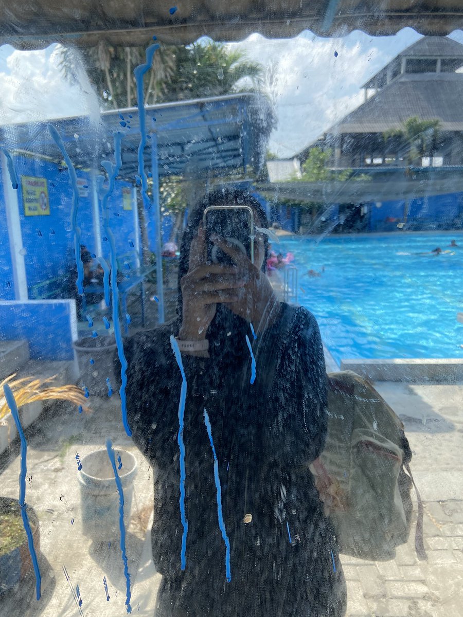 rainydecemver's tweet photo. 7. SWIMMING🏄🏻‍♀️🐠⭐️
emm kyknya terakhir pas smp deh aku renang, and today i start begin again! gugup bgtt ga kuat berusaha “gapapa, gapapa” in early 30 minute, anddd i made it!!!! hehe dr renang hari ini aku baru tau ternyata klo gugup harus ngomong sm orang🙂‍↕️ https://t.co/va4Kekd595