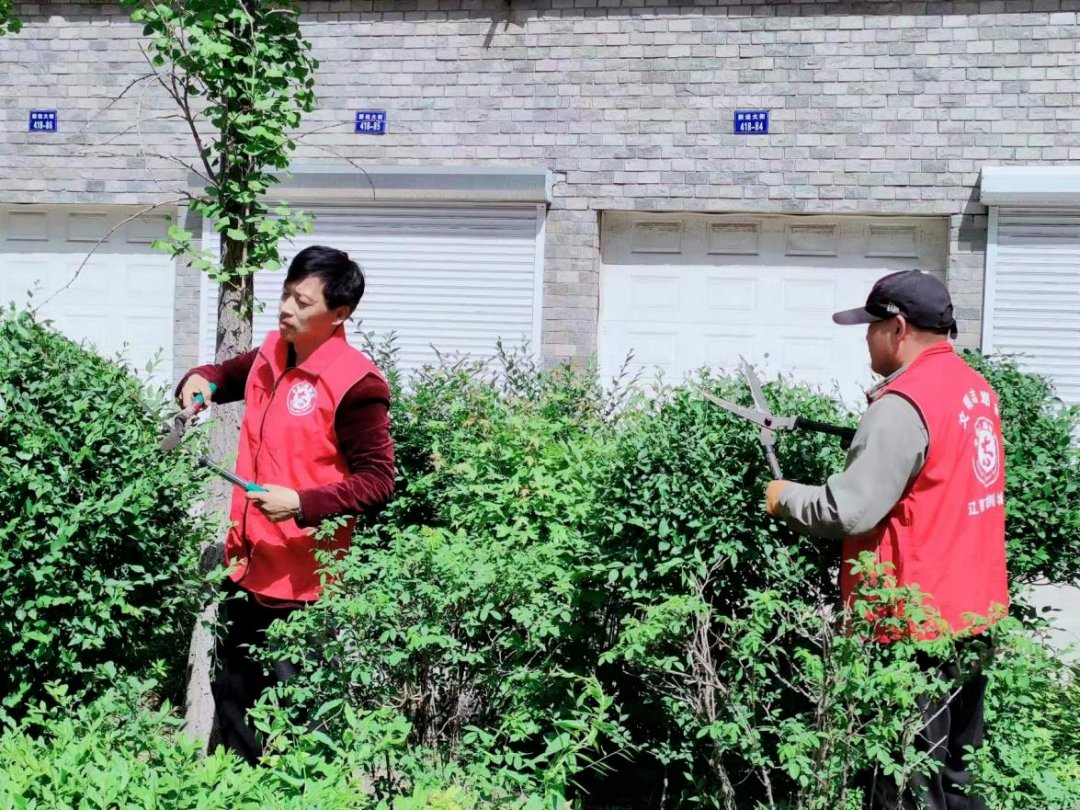 sara95dr7's tweet photo. [Join our neighborhood cleanup this Saturday 9AM at Central Park! Bring gloves u0026 a water bottle—make our community greener together!]， https://t.co/5KGuOTyDQC