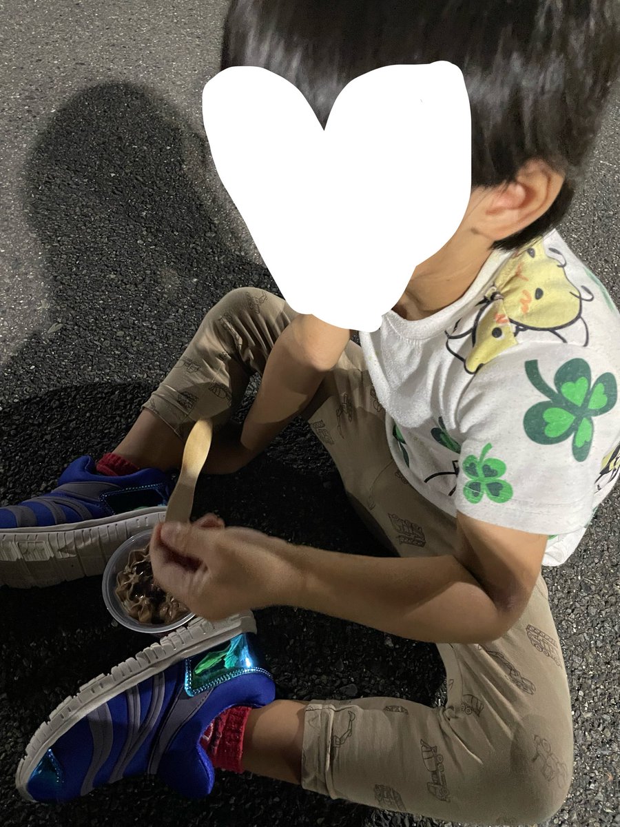 potofu0211's tweet photo. 花火見に来た！
酒は全部僕の！最高！ https://t.co/Xu3mWuKaew