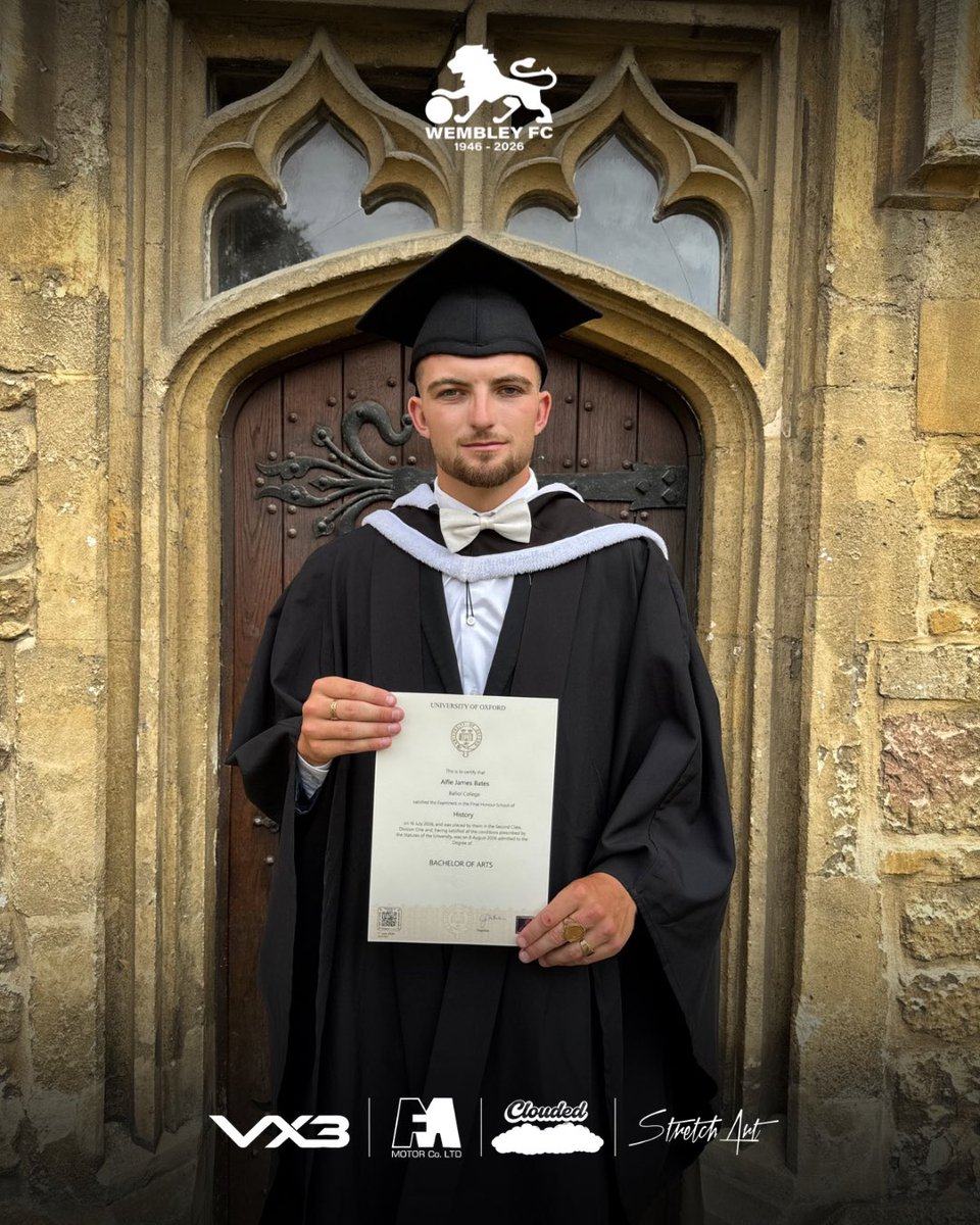 WembleyFC's tweet photo. From Vale Farm to Oxford. π
Congratulations to our club captain, Alfie Bates, who graduated from the University of Oxford yesterday with a degree in History. π
A fantastic achievement. β€οΈ
π¦ | #LionsTogether https://t.co/eYY9B795n7