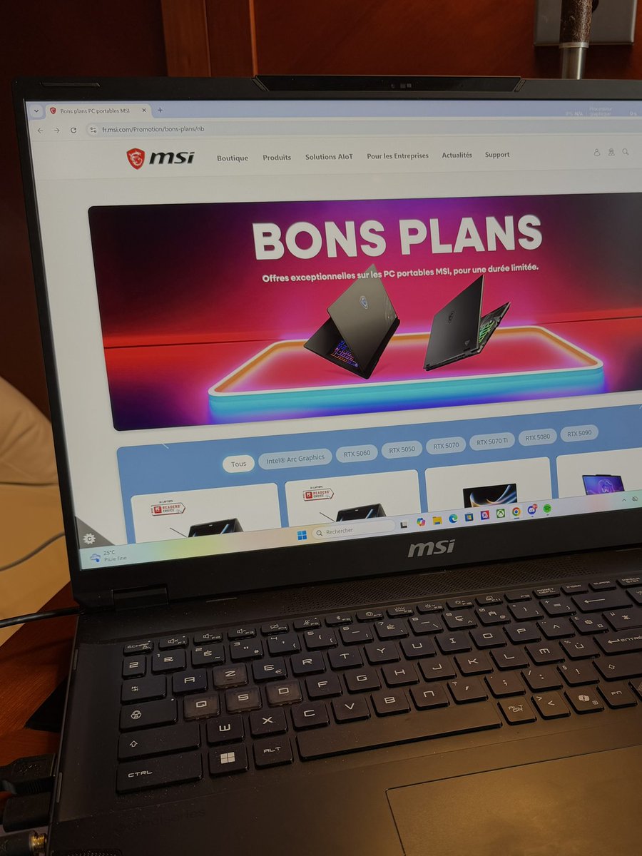LowAn's tweet photo. Un ÉNORME merci à @msifrance qui m’ont permis de live pendant l’EWC grâce au prêt du STEALTH 18 HX AI A2XW un petit bijou ! 

Processeur Intel® Core™ Ultra 9 275HX
Écran Mini LED 18” 4K mini LED 120 Hz
NVIDIA® GeForce RTX™ 5090

Profitez des offres du moment 
👉🏻 https://t.co/70glD2uPYt