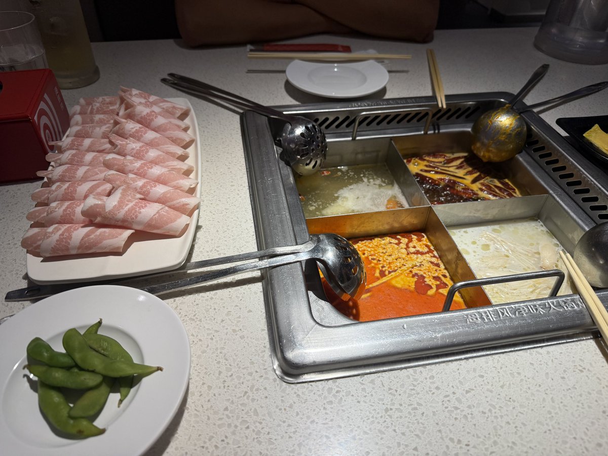 marcy_TMR's tweet photo. 火鍋美味しかったけど明日がとても怖い https://t.co/usKWYmuxp6