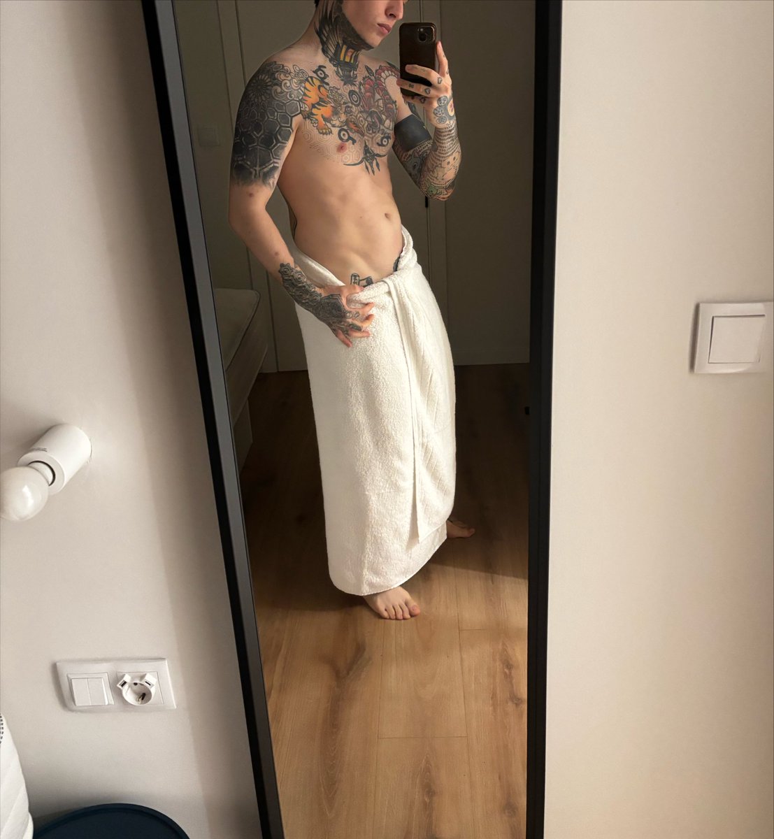 MickiInk00's tweet photo. Alguien se ducha conmigo ?👅 https://t.co/rfJMVMLpUJ