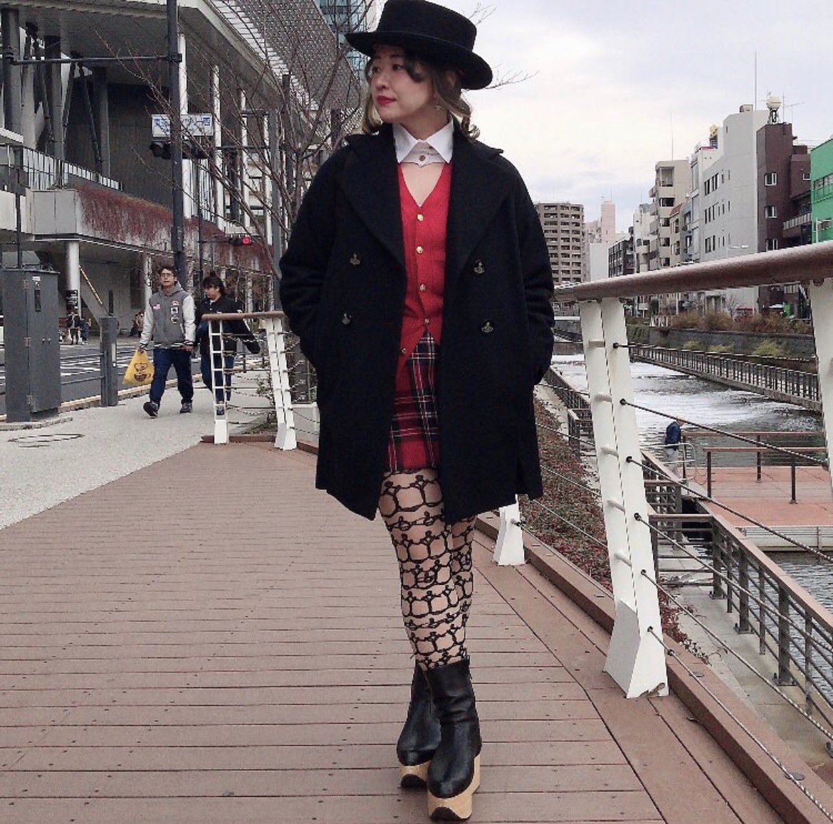 s2_Ukitty's tweet photo. ﾌｧｯｼｮﾝ遍歴ﾗﾝﾀﾞﾑ投下vol.1
こっちには載せてないやつたち📷
VWって本国や海外にはね、
大きいｻｲｽﾞもある。
必死で手に入れてきました✌🏻
Vtgだって大きめのもあるんだよね。
今は着られるｻｲｽﾞだけ残してある。
ﾑﾁﾑﾁが着たって良い感じにはなる！ https://t.co/NWNP9cM2mR