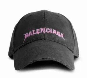 aiuke33's tweet photo. /／
📣#佐藤健 さん衣装 🆕 ✨
\＼

昨日（8/8）配信 Instagram

🧢Balenciaga
👕Paly 
👕SAINT MICHAEL
★JUSTIN DAVIS

詳細は🔻
https://t.co/DgQC82LOt6
#健くん　#衣装 https://t.co/kEf177nD4O