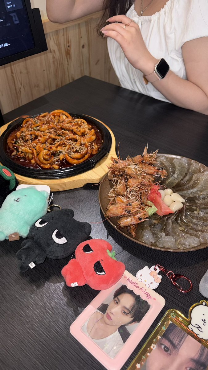 forin23's tweet photo. 태사니생일전야제🐯🐯🐯🐯🐯 https://t.co/cwDJfLsjQn