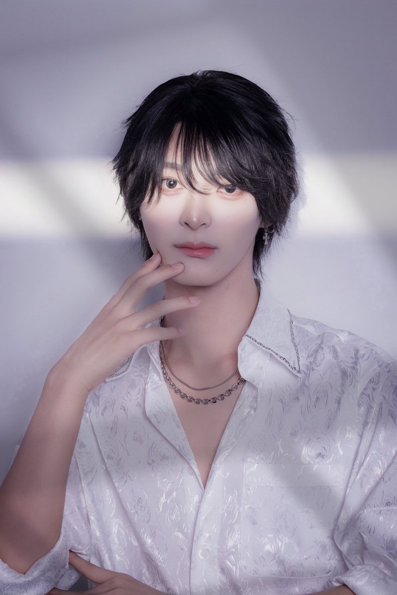 bloomchic_info's tweet photo. ❦  ──────  ⋆｡♛｡⋆  ──────  ❦
                                
　　                𝐁𝐥𝐨𝐨𝐦 𝐂𝐇𝐈𝐂
　         𝐌𝐄𝐌𝐁𝐄𝐑 𝐑𝐄𝐕𝐄𝐀𝐋 𝟎𝟔

                        “ 𝐏𝐔𝐑𝐏𝐋𝐄“
          椰代 乃亜(Yashiro Noa 17歳)

　　          【@bloomchic_noa】

                  「育ててね、お姫様」

　　                ♡＋RP＝500
          公式Xフォロワー1000人達成で
　              全体アー写公開──👑⚫️

 ❦ ──────  ⋆｡❀｡⋆  ────── ❦