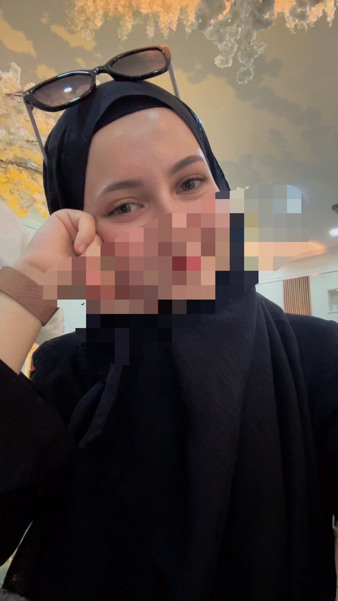 semihasensu's tweet photo. bugün komşunun düğünde görevlendirildim ve arabalara havlu bağladım. bu tip etkinliklerde zaman zmn görev almayı planlıyorum. https://t.co/y5aumMEdBw