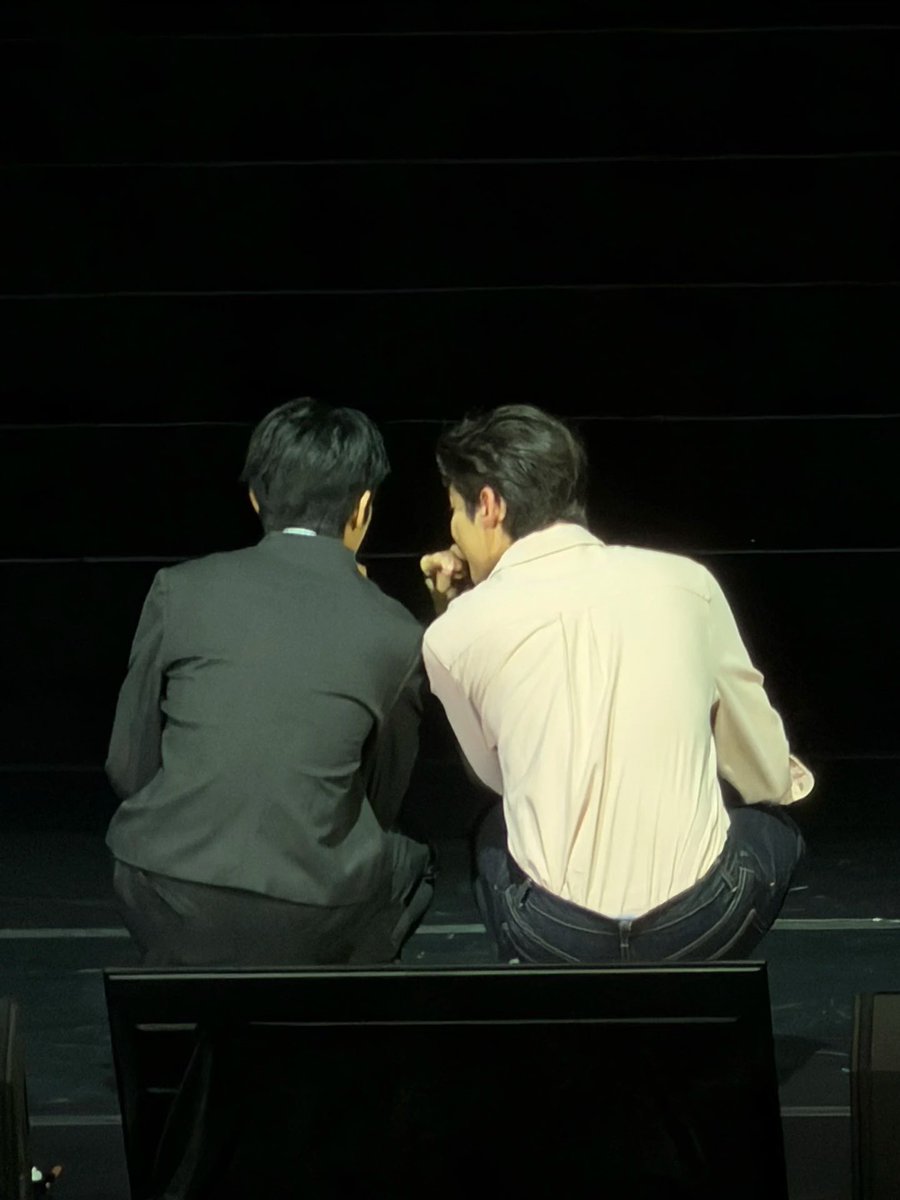 bambooskit's tweet photo. 怎么会���这么幸福这么健康的小情侣。 https://t.co/xD7rPZ9Vr0