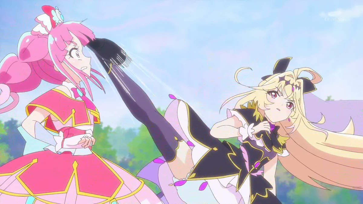 CUREMILKY_LALA's tweet photo. これまで執拗に小林の顔を狙って蹴りまくってたアルカナ・シャドウが元カノから蹴られる因果応報っぷり、テレビの前の幼女たちがどんな顔して眺めてたのかすごく気になるルン。 https://t.co/Hh5DaXkRm8