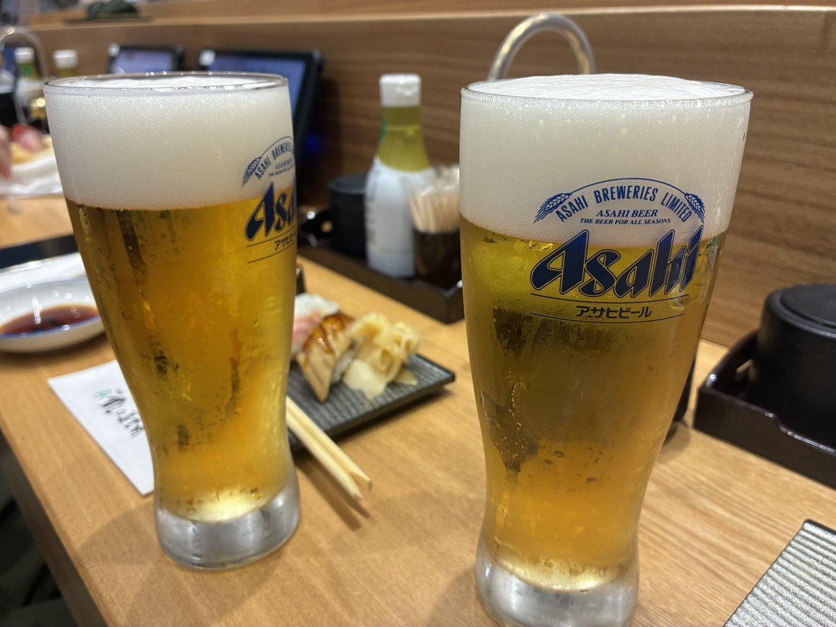 kazuhidead's tweet photo. 今日は妻ちゃんとお寿司デートでした。
数年ぶりに来たけど、やっぱりここすごいわあ、お値打ちで美味しいわあ。
大満足。 https://t.co/IefZleH8FP