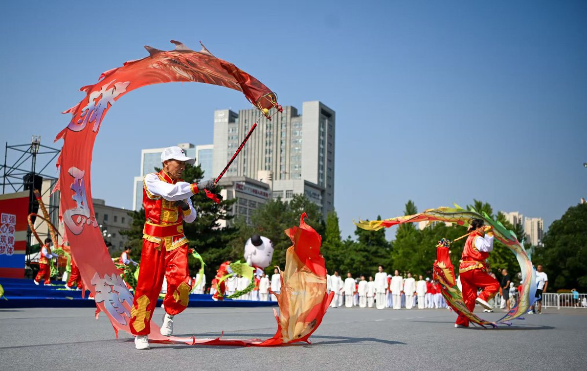 IMRTS906's tweet photo. 8- р сарын 8-нд 2026 оны "Олон нийтээрээ бие чийрэгжүүлэх өдөрлөг"-ийг тохиолдуулсан ӨМӨЗО- ны гол арга хэмжээ Бугат хотод нээлтээ хийлээ. https://t.co/pmPDek0ub8