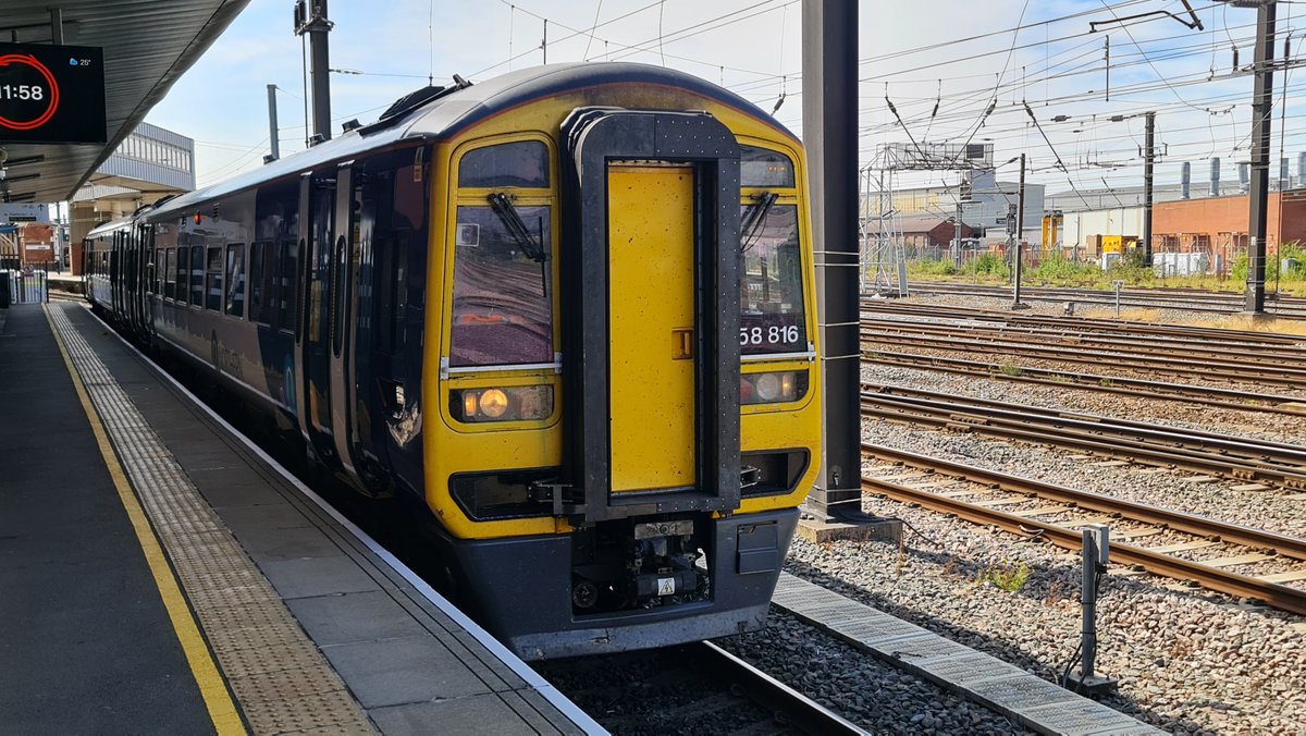 Shaun__92's tweet photo. Northern Trains 158816 forming 2C61 1205 Doncaster to Hull #northerntrains #northern #class158 #dmu #sprinter #expresssprinter #brel #brelderby #doncaster #thornenorth #goole #hull #platform0 #viagoole #sunday #9th #august #2026 @northernassist https://t.co/qi0DW7pO9A