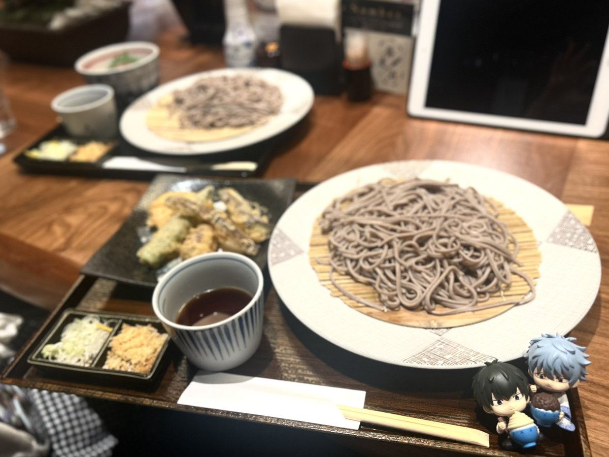 bls6dq's tweet photo. 夏の名古屋🩵🎶
お蕎麦と和カフェで今日は和風𝐃𝐚𝐲˖ ࣪⊹落ち着いた雰囲気で癒されました💭毎年恒例のスカイガーデンも見てきた⸝⸝꙳見渡しても向日葵でいっぱい♩ https://t.co/iL3GvgXyyO