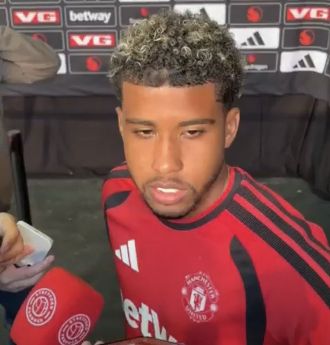 Utdtruthful's tweet photo. 🚨🗣️ Andrey Santos: “I like and prefer playing more deep, like a number SIX. So trying to help my teammates without the ball, and when I have the ball, I love breaking the LINES.” ❤️ https://t.co/B6462RDTM3