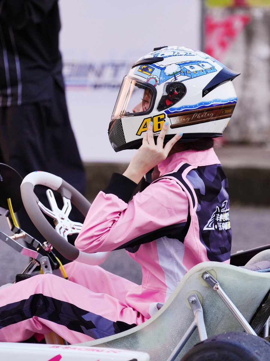 MingPhotog's tweet photo. girls pay attention❗️
 racer supassra  is coming 
@Kaosupassara9 

#supassra_sp https://t.co/gPQefhT2yo
