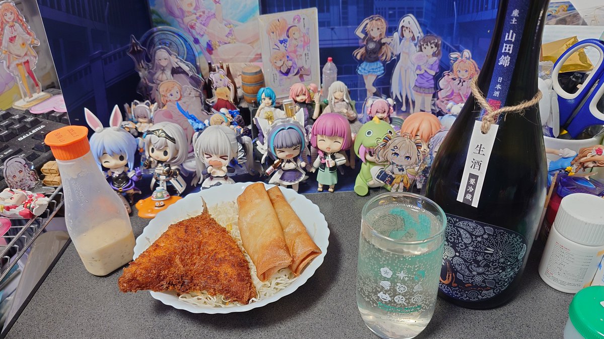 rinoa4696's tweet photo. 晩御飯はアジフライと春巻き！
惣菜を冷凍してました😉
久々に日本酒を片手にね…
YouTuberが飲んでて美味しそうだったから衝動買い！
かなり美味しい酒ですね…これ好き😊 https://t.co/K7C4KzeQwV