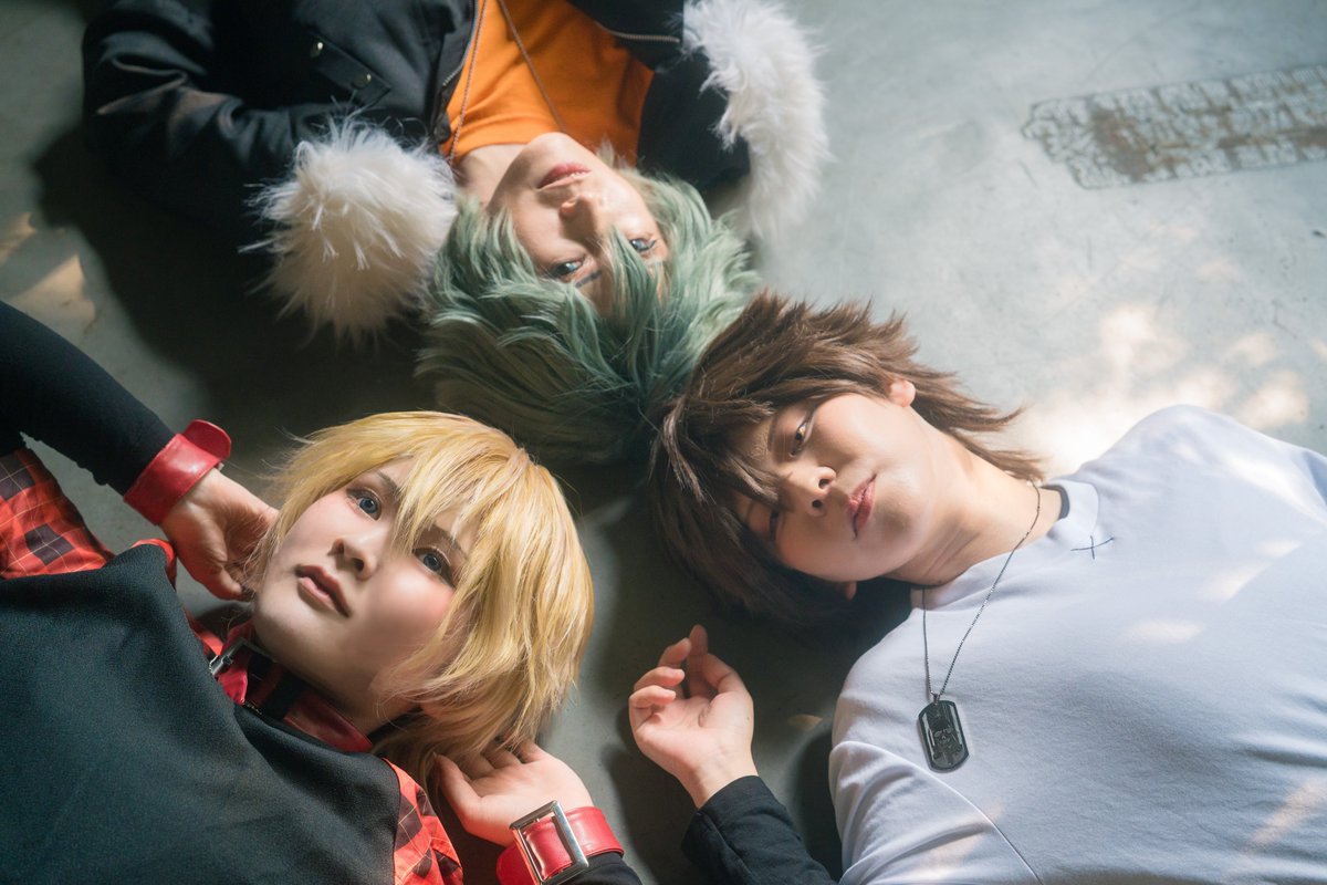 kanonu3's tweet photo. ※cos

皆んなで寝っ転がろう案
採光の差し込みがそろそろ限界な時間に最後に撮った一枚

アキラ / @judy_hushhushAB (Judy)
リン / @Minksan_Nunwaku (寝るまで3分さん)
ケイスケ / 歌音
📷 / @kentaro_create (けんたろうさん)

#日吉の丘スタジオ
#歌音のcos https://t.co/gIYgLGoptj
