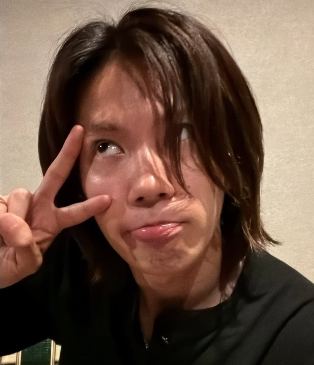 luna07mix's tweet photo. 今さらやってみたꉂ🤣ꉂ🤣ꉂ🤣
 
#神宮寺勇太

交際中                         結婚5年 https://t.co/CBGBqOKWiA