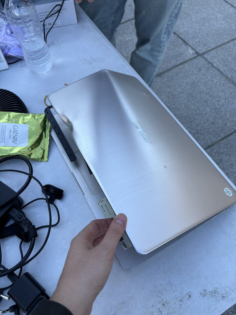 ghd862's tweet photo. 여러모로 다사다난했는데 다른건 다 그렇다쳐도 천재지변 앞에서 인간은 아무것도 할 수 없음을 깨달음………….. https://t.co/eyqstNASHg