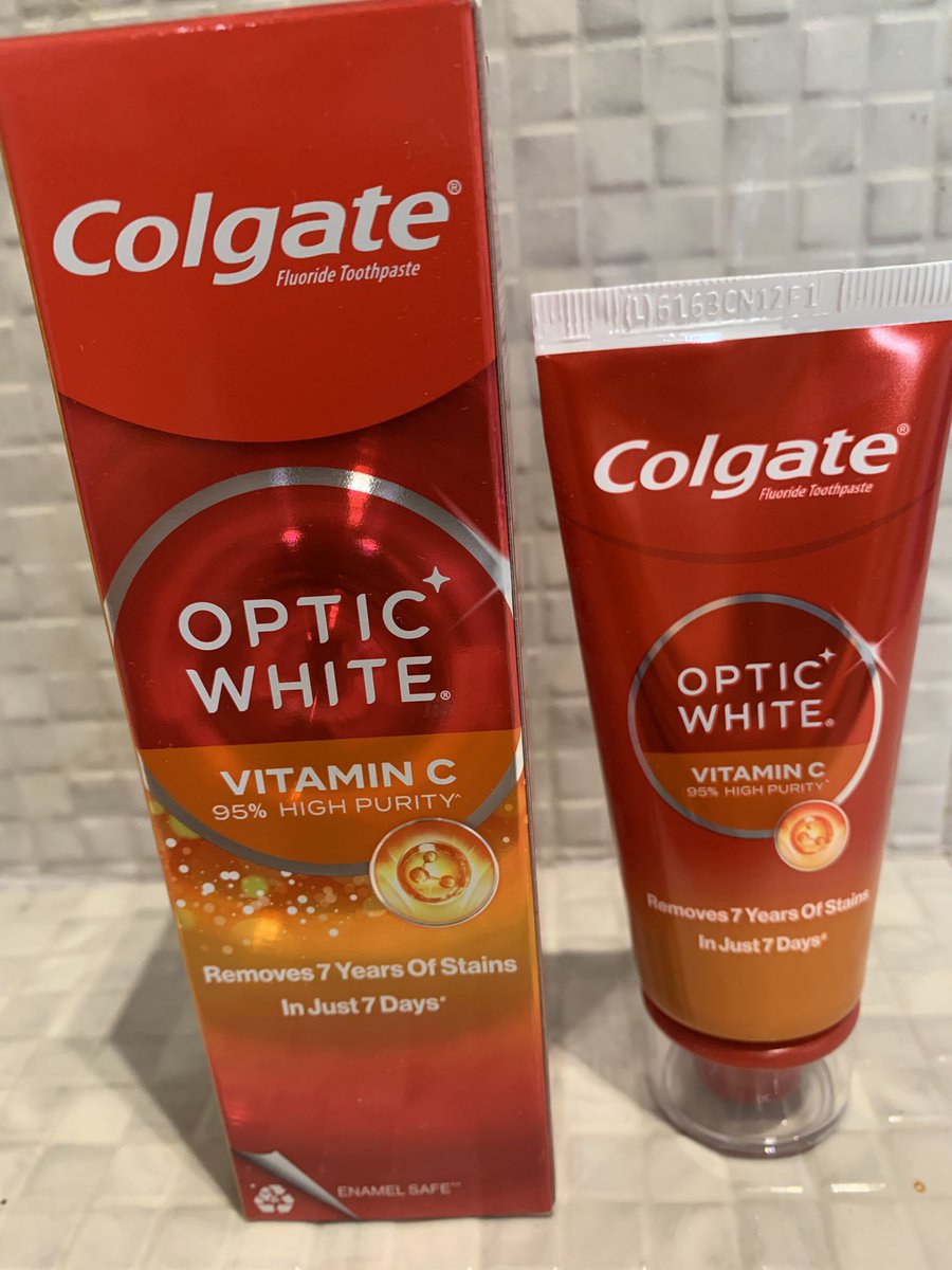 eternal613_'s tweet photo. ได้มาแล้ว Colgate Optic White Vitamin C ยอมรับเลยว่าซื้อเพราะพี่โฮป แล้วกดได้ในราคาดีด้วย https://t.co/dx5pazwpvT