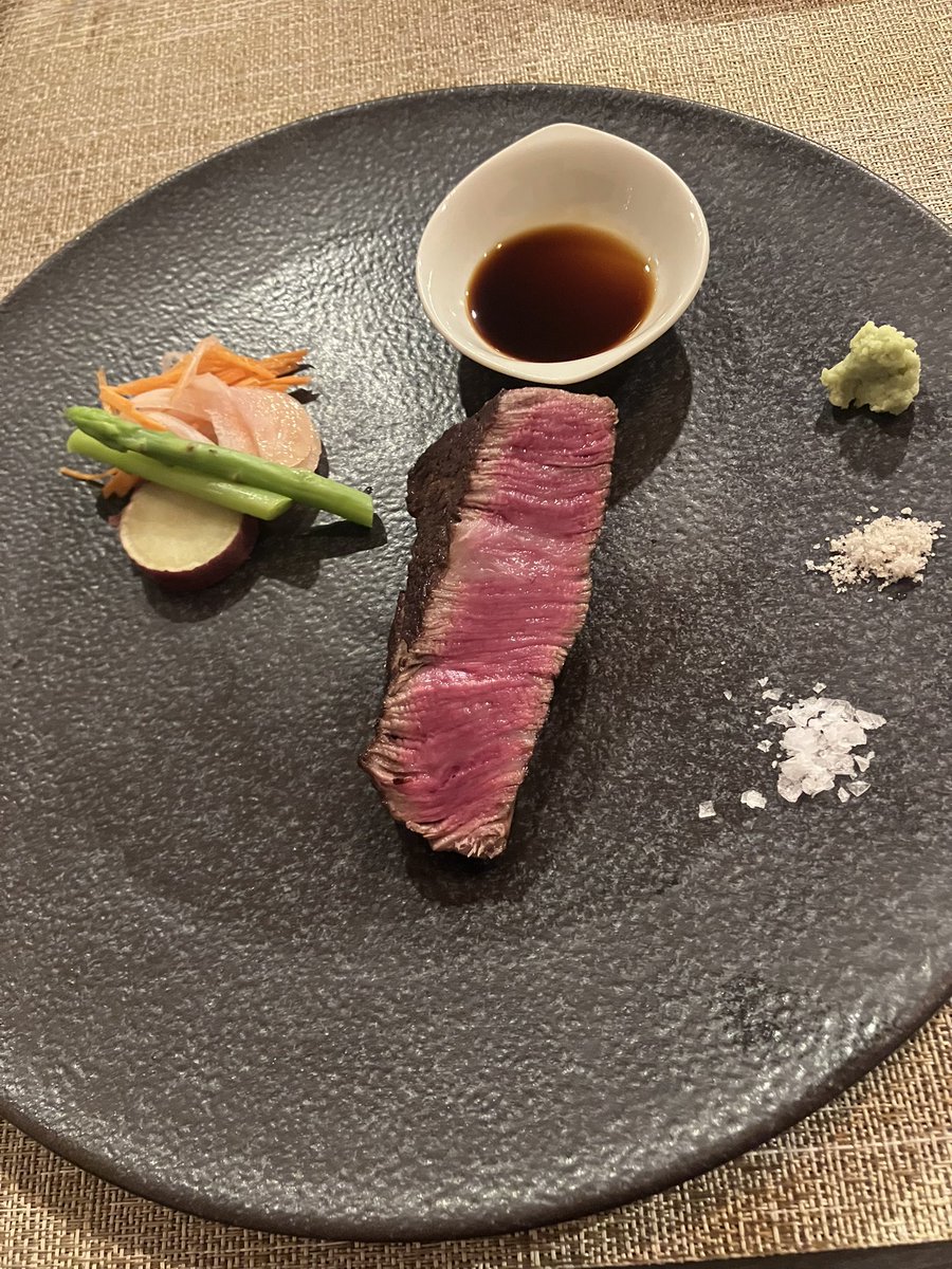 4488877_ch's tweet photo. 映画と美味すぎ肉で32歳をお祝いしてもらった🥂🥩🎂 https://t.co/NJekXRSY83