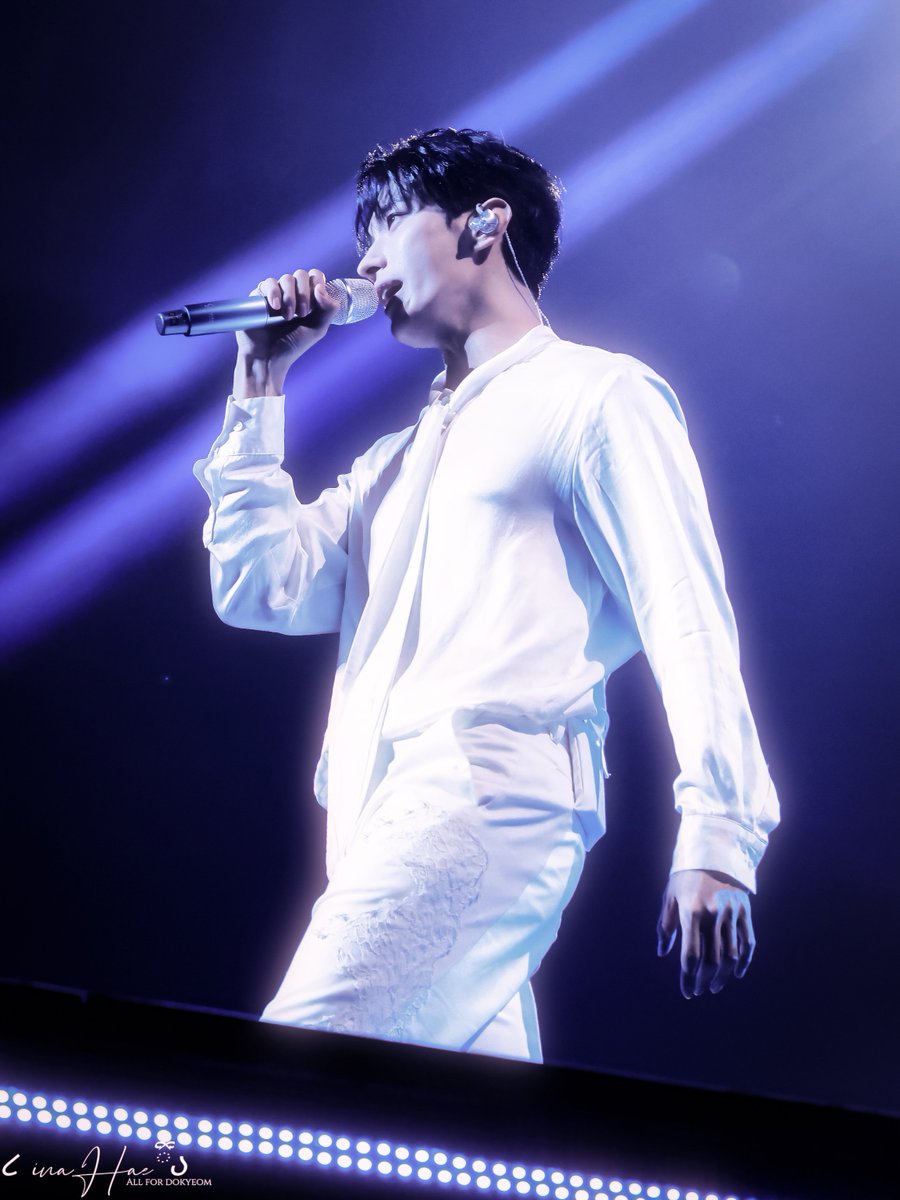 10_inahae's tweet photo. 260725
Serenade in Kaohsiung

" I'm ready to love. "

#李碩珉 #DK #도겸 #ドギョム https://t.co/hpj8jT1pdR