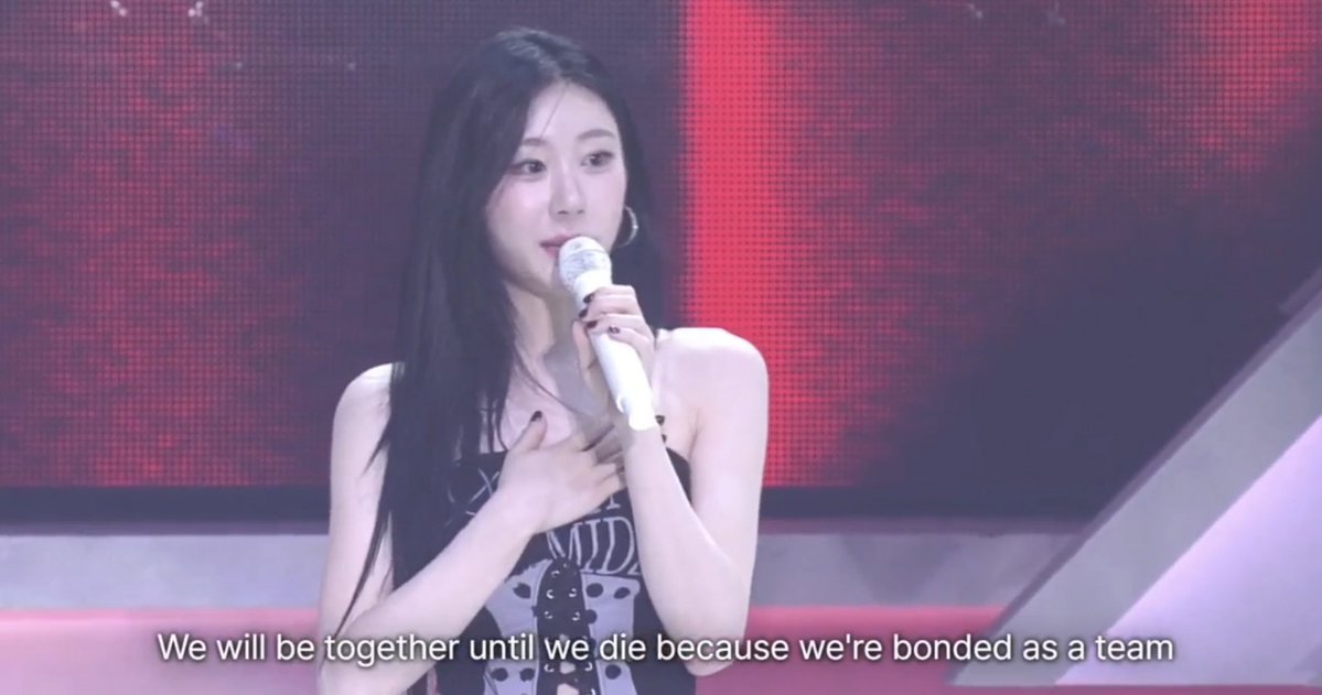 LCRuniverse's tweet photo. "We will be together until we die because we're bonded as a team."
~ Lee Chaeryeong to the members https://t.co/5pJa9ugbM2