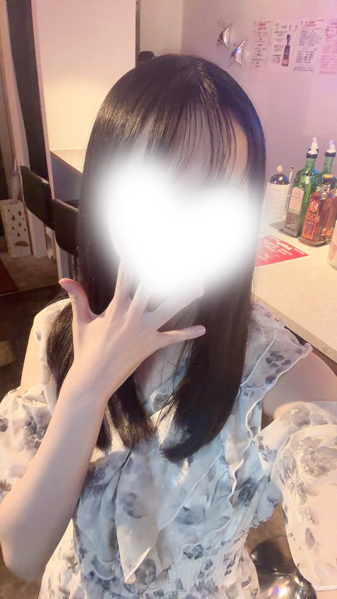 kitty20250501's tweet photo. こんばんは🌙✨
Kitty Openしました🎀🫧

💖本日の出勤💖
まな🩵みぃさん🩵ゆうさん🩵ゆりかさん🩵

皆様のご来店お待ちしております🥂❤️‍🔥
#新宿ガールズバー #中井ガールズバー #高田馬場ガールズバー #歌舞伎町ガールズバー    #女の子募集 #ガールズバー店長女性 #ガールズバー求人 #未経験大歓迎 https://t.co/4QZ4j31X0F