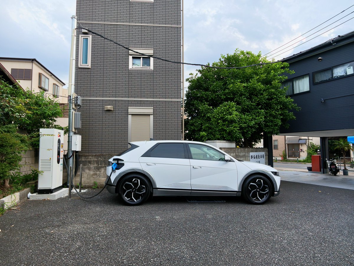 asa_mo_n's tweet photo. DMM EV ON、使ってきました！
91%までずっと50kWを維持し、26.47kWhで704円なので、kWh単価は約26.6円ですねー。安い！ https://t.co/ri4rYYZYJ3