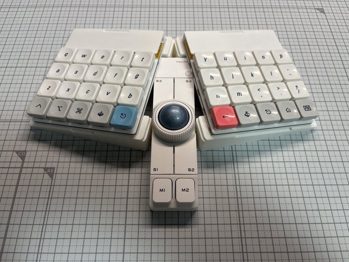 sand_hobby's tweet photo. 初の完全自作
Keyboard:SCZ Ortho40
Switch:JezailFunder 霧
Keycap:LCK Keycap
#KEEB_PD #KEEB_PD_R314 https://t.co/3g7H9y8Sxd