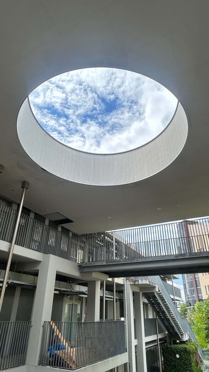 27_dxk's tweet photo. 参加校23校目は立命館大学です✨

立命館大学は、京都・滋賀・大阪にキャンパスを構える私立総合大学です🏫建築都市デザイン学科では、びわこ・くさつキャンパスで、建築・まちづくりを学んでいます🌱

 #建築 #建築学生とつながりたい
#建築設計 #卒業設計
#diplomaxkyoto27 https://t.co/IgpH1JOlEr