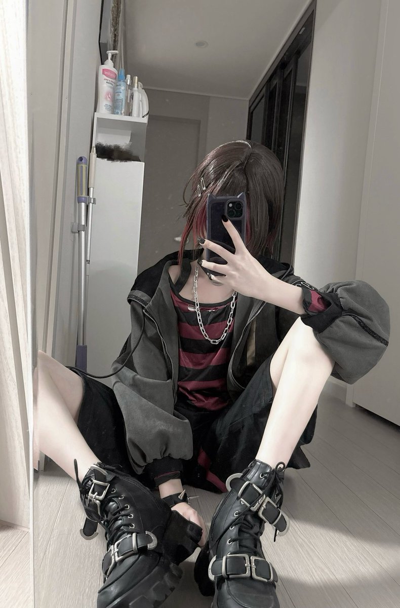_xron4's tweet photo. 🧷 https://t.co/8OcP86VfCg