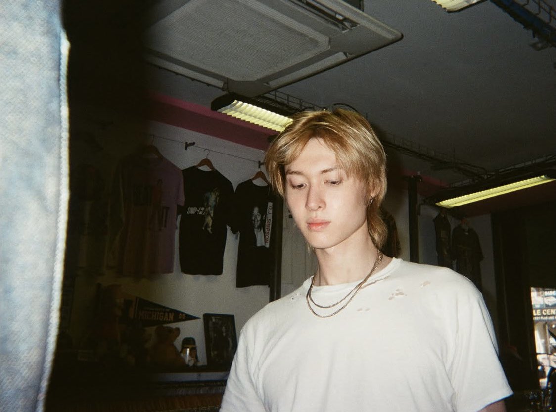eom1z's tweet photo. 이얼굴보고                                  이얼굴나와서
게시물넘겼는데                            개놀람ㅆ https://t.co/1qFTksPZYh