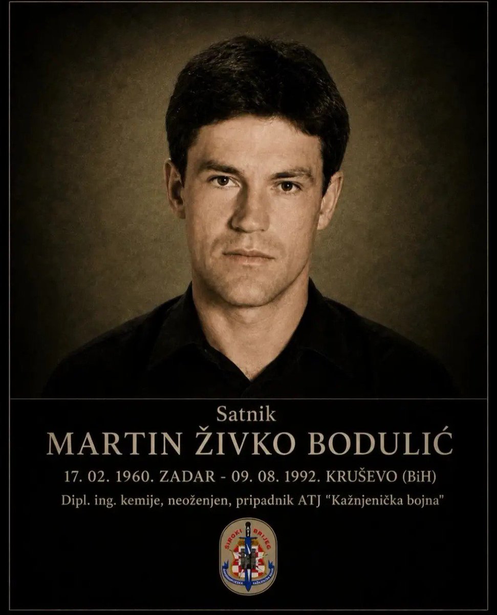 ivanjur80669042's tweet photo. On je ubijen od strane Blaževih pobunjenika protiv hrvatskog naroda. Slugu Alije Izetbegovića.
Bodulić je vršio svoju dužnost. Na zapovjed Stožera i Vojne policije poslan je da privede Kraljevića na vojni sud. Umjesto toga pokošen je rafalom iz Kraljevićevog vozila. https://t.co/hShGLsaybV